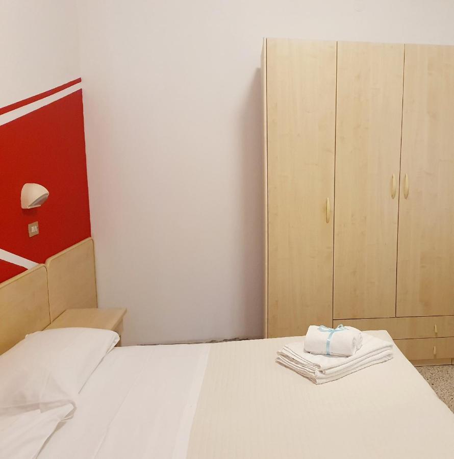 Albergo B&B Serafini Rimini Bagian luar foto