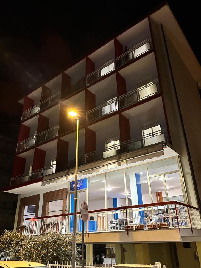 Albergo B&B Serafini Rimini Bagian luar foto
