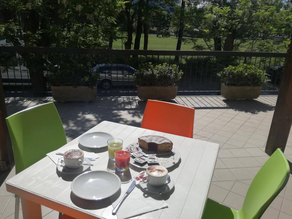 Albergo B&B Serafini Rimini Bagian luar foto
